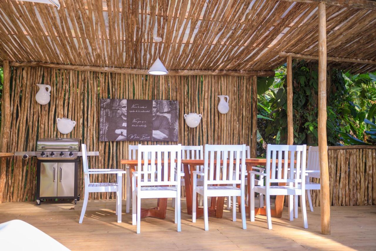 Gigi Brown Villa Paparazzi Beachfront Puerto Viejo de Talamanca Buitenkant foto