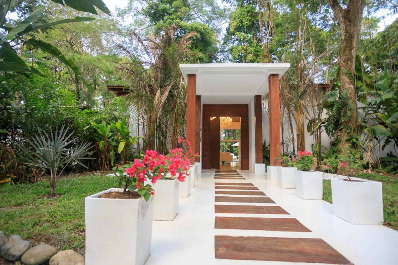 Gigi Brown Villa Paparazzi Beachfront Puerto Viejo de Talamanca Buitenkant foto